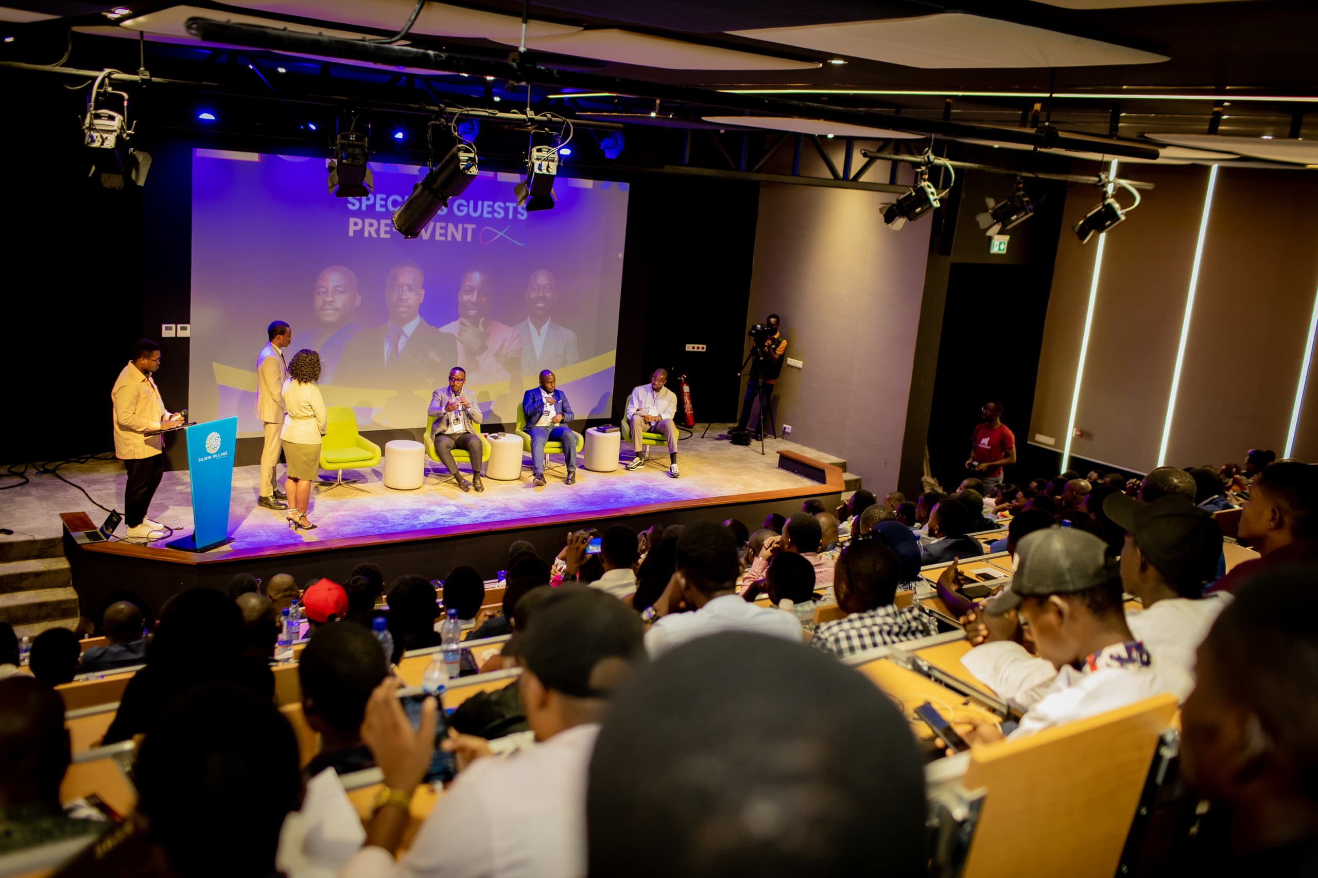 WhatsApp Image 2025-09-21 at 09.32.59 (2)